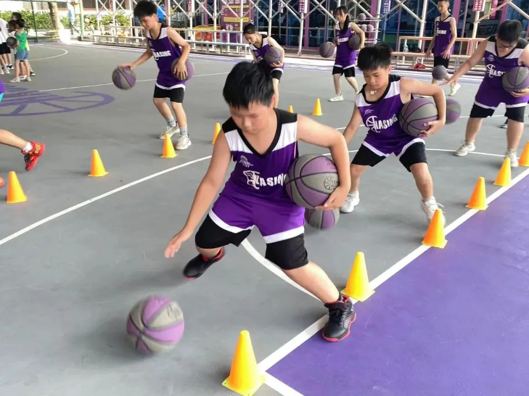 如何安排篮球主力的赛季前训练_0